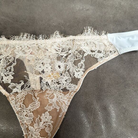 Free People Entice Thong Ivory Size M NWT - Picture 5 of 6